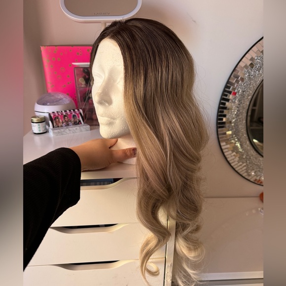 SALE!!$ Balayage synthetic wig - Picture 2 of 6